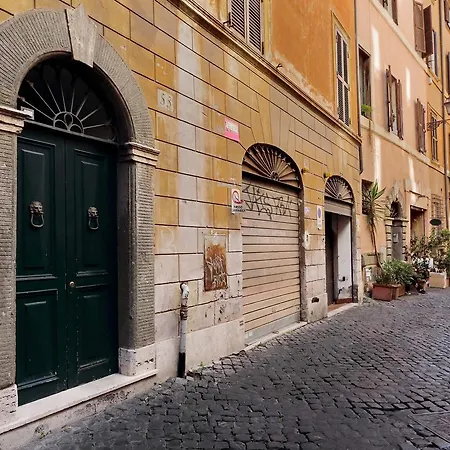 Campo Marzio Studio Apartment | Romeloft Apartment Rome